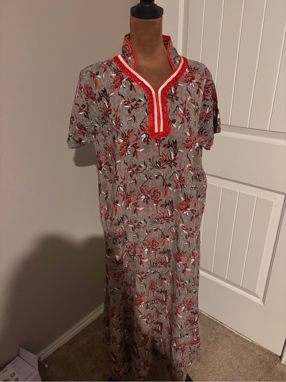 Roma Fashion Gray Floral kaftan with Red and Black Accents